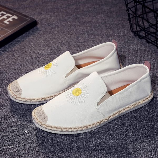 Embroidered shoes 014