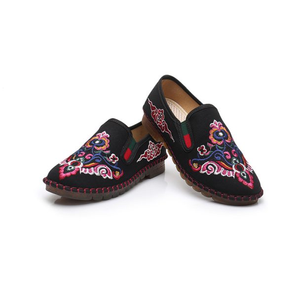 Embroidered shoes  040