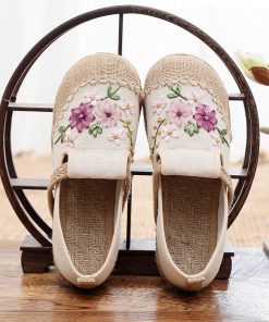 Embroidered shoes 006