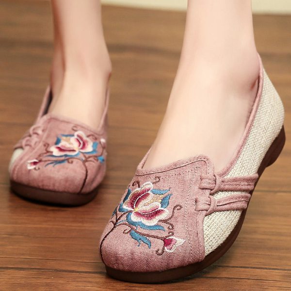 Embroidered shoes 023