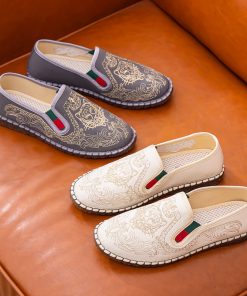 Embroidered shoes 030