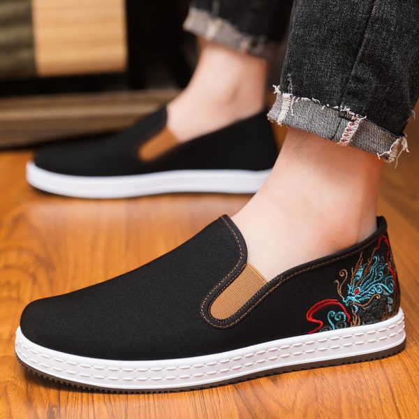 Embroidered shoes 047