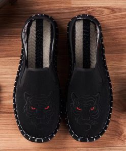 Embroidered shoes 003