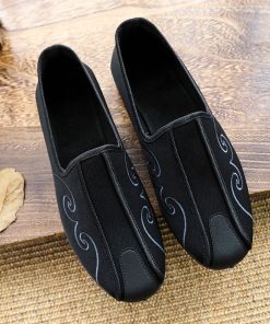 Embroidered shoes 044