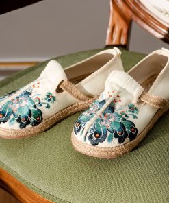 Embroidered shoes 004