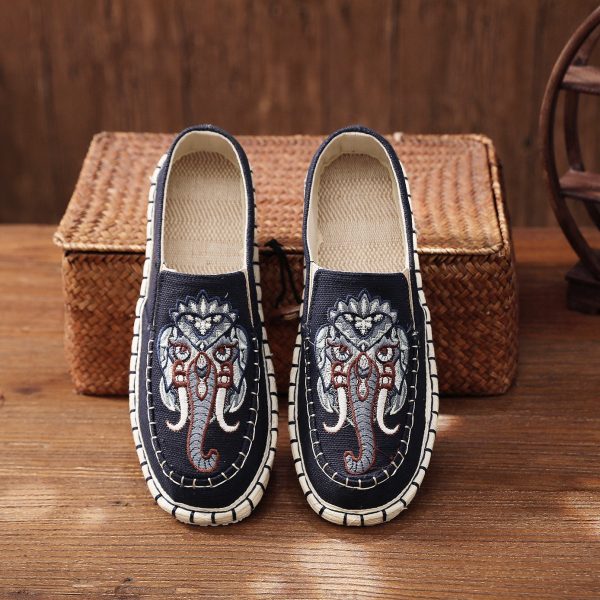 Embroidered shoes 061