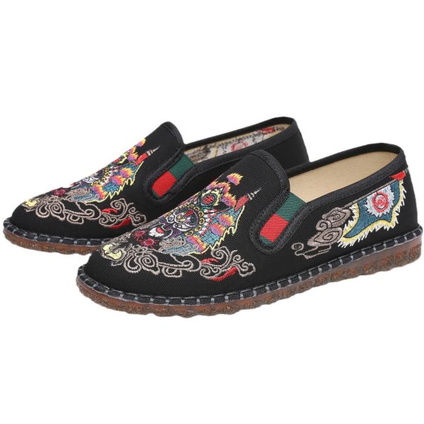 Embroidered shoes 037