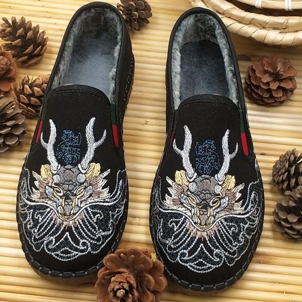 Embroidered shoes 053