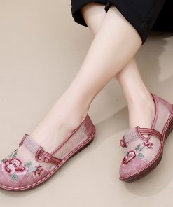 Embroidered shoes 043