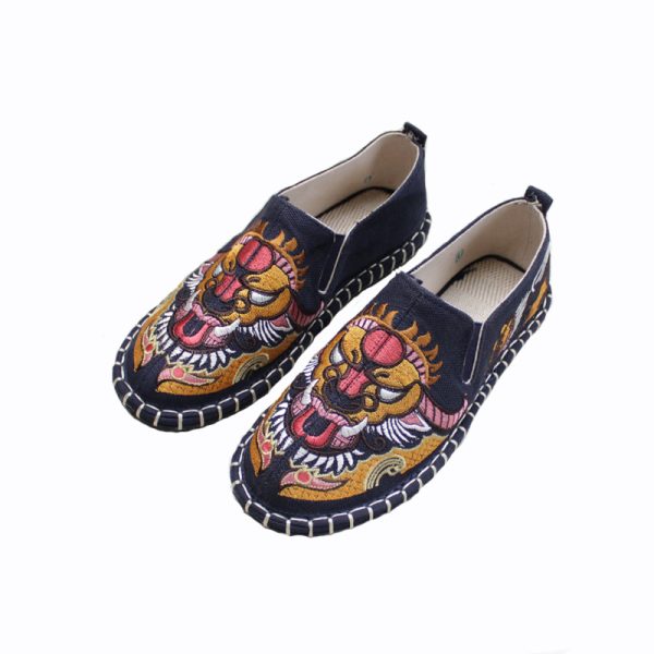 Embroidered shoes 027