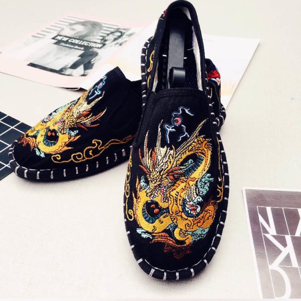Embroidered shoes 058