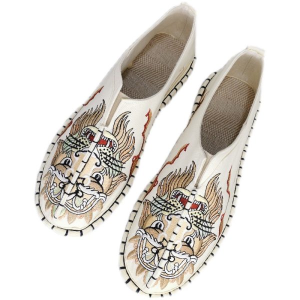 Embroidered shoes 033