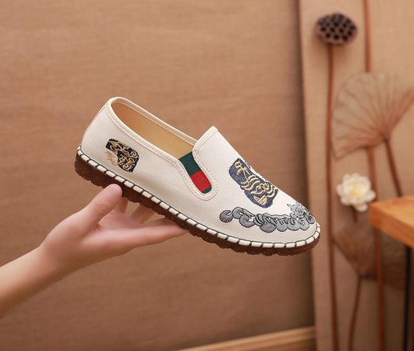 Embroidered shoes 038
