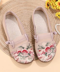 Embroidered shoes 012