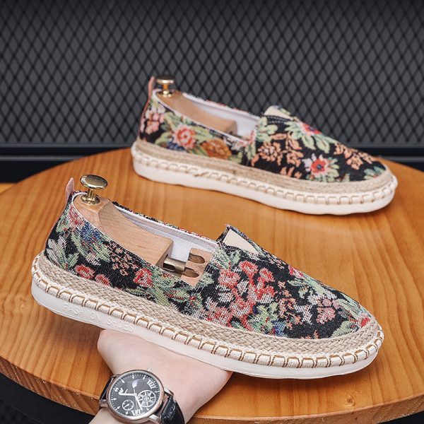 Embroidered shoes 002