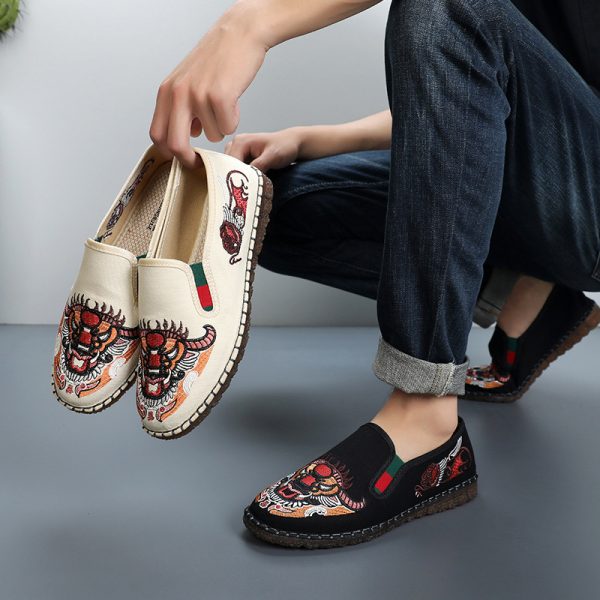 Embroidered shoes  062