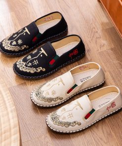 Embroidered shoes  064